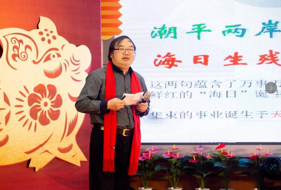 中国建筑金属结构协会专家委员会副主任、中国建筑设计集团教授张跃峰 